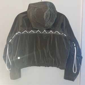 Lululemon Cropped Anorak 8